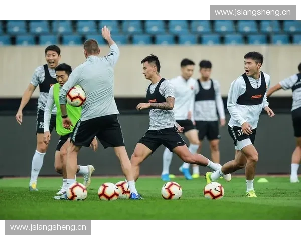 尤文图斯2025赛季完整赛程安排一览,挑战强敌逐步披荆斩棘